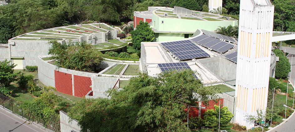 Cool Roofs and Green Skins: Designing with Reflectivity, Albedo & Vegetation in the HillTowns of India